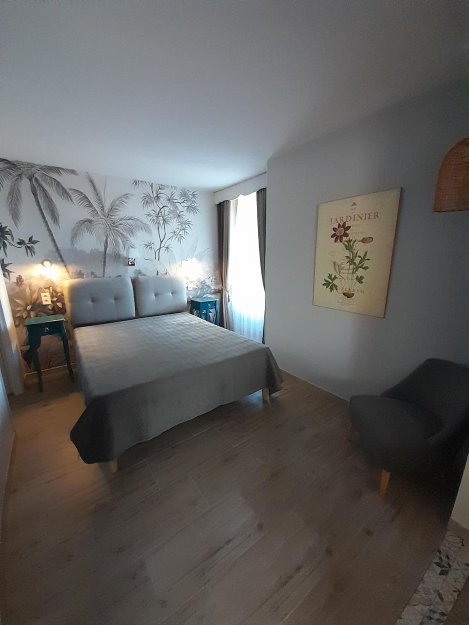 B&B Manoir De La Fabregues Estaing  Room photo